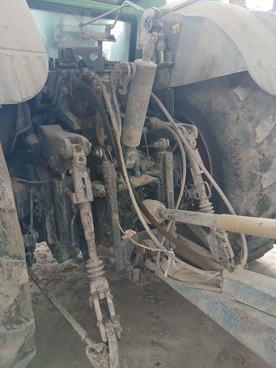 Tracteur FENDT 826 VARIO - photo slide 7