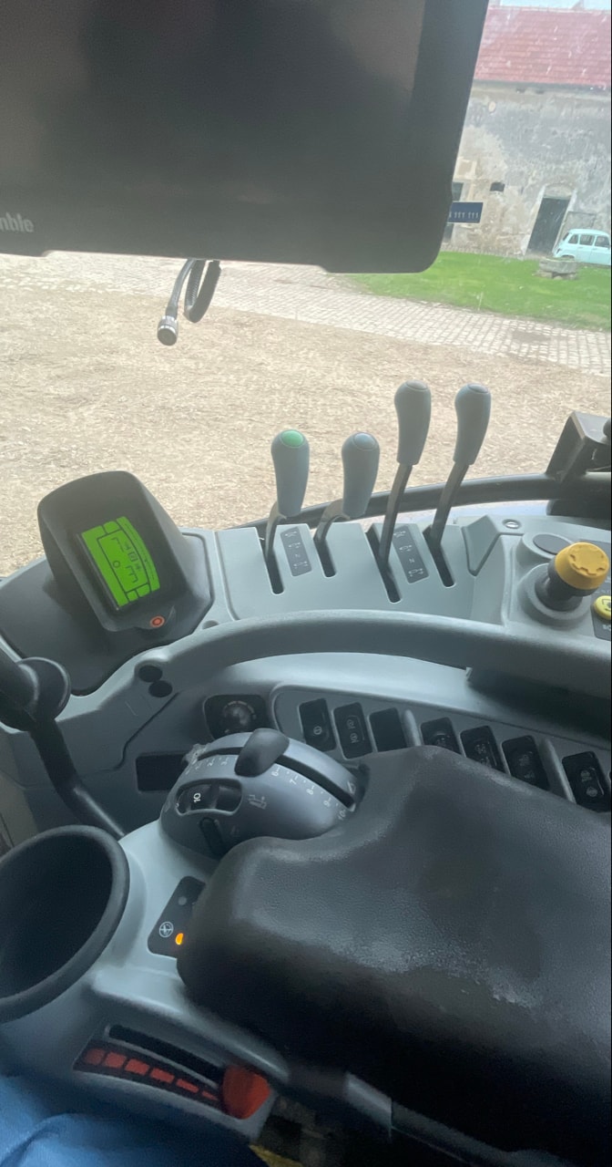 Tracteur NEW HOLLAND T7.245 - photo slide 4