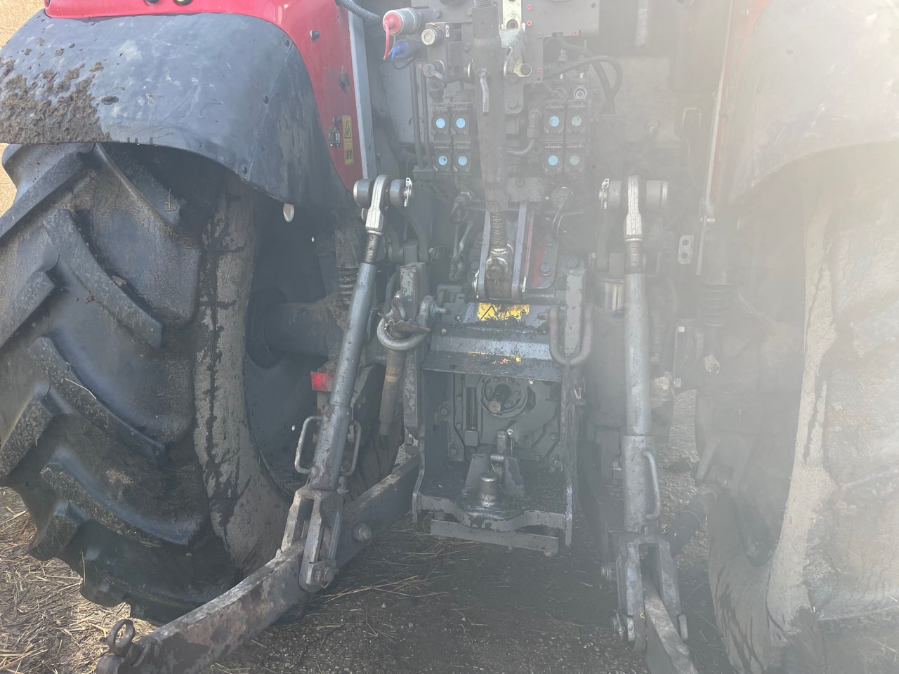 Tracteur chargeur MASSEY FERGUSON 5S.125 D6 EFFICIENT - photo slide 10