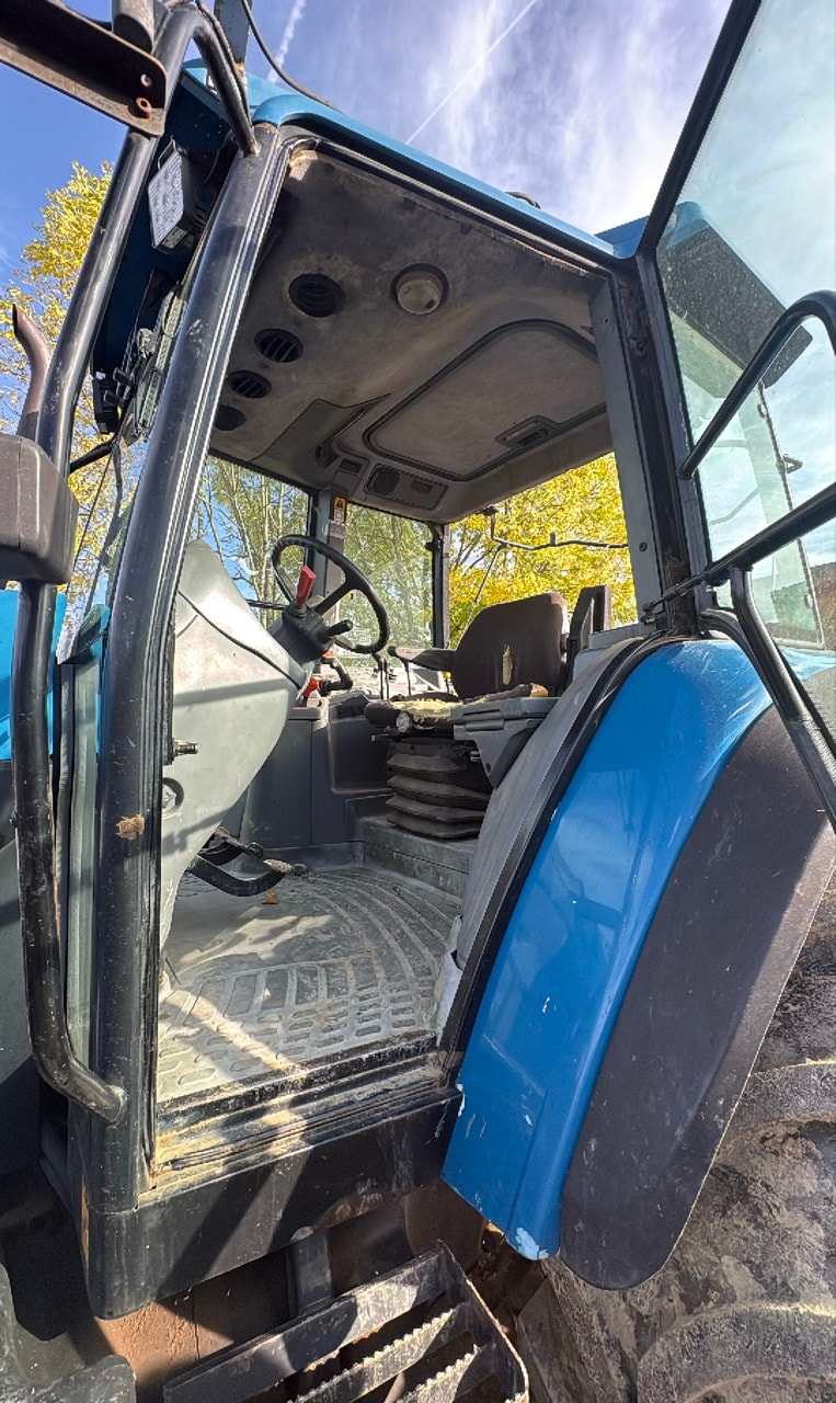 Tracteur NEW HOLLAND 8260 - photo slide 22