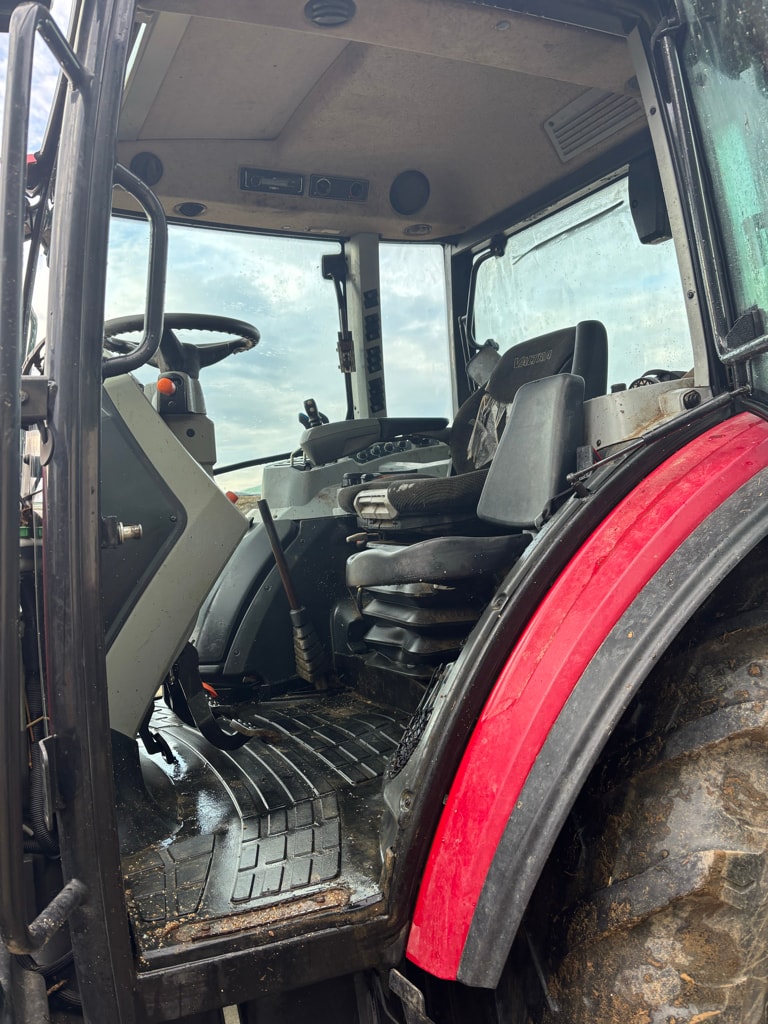 Tracteur chargeur VALTRA A134 H - photo slide 2