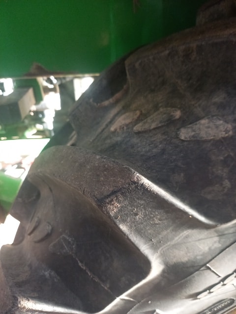 Tracteur enjambeur TECNOMA T140 - photo slide 14