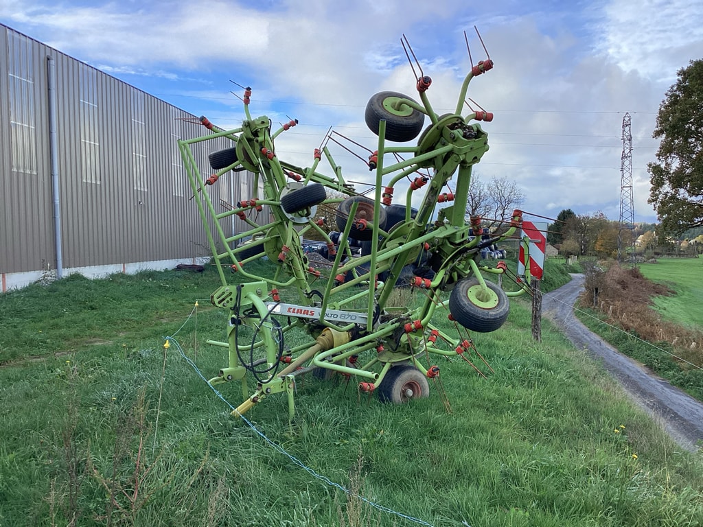 Faneuse CLAAS VOLTO 870 - photo slide 1
