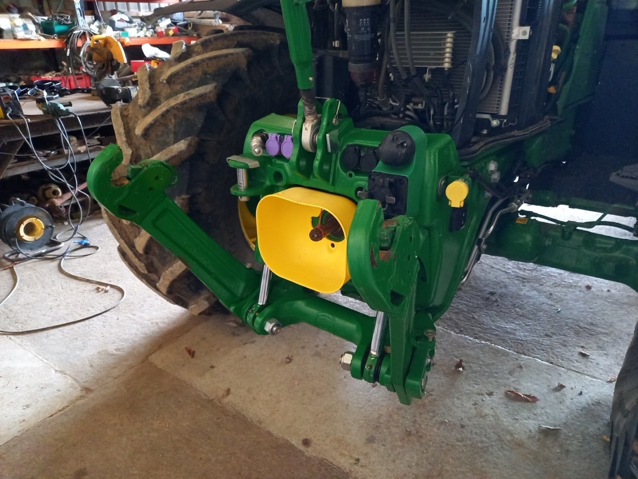 Tracteur JOHN DEERE 6195R - photo slide 2