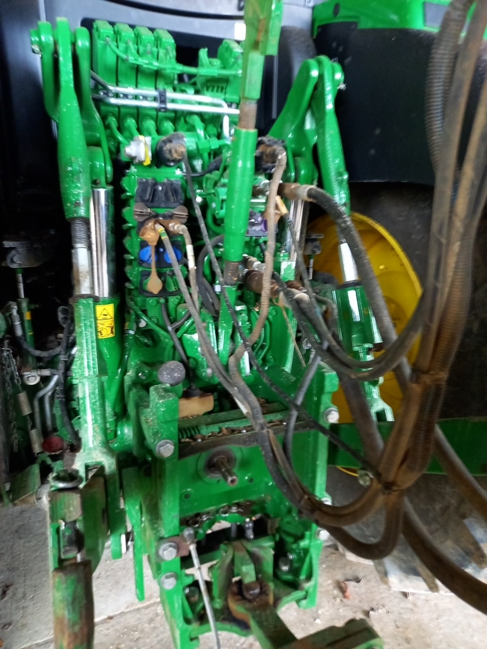 Tracteur JOHN DEERE 6195R - photo slide 5
