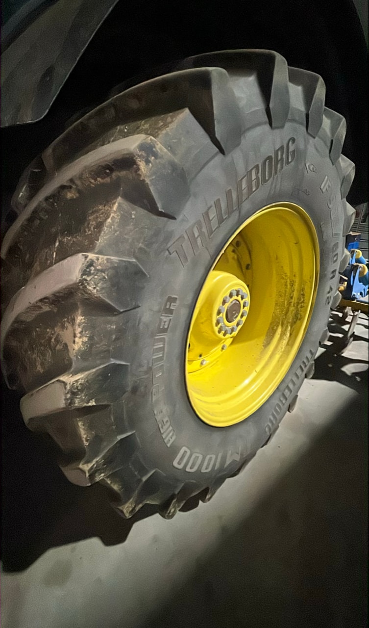 Tracteur JOHN DEERE 8320R - photo slide 6
