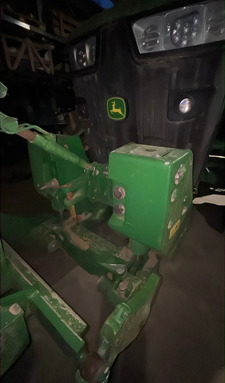 Tracteur JOHN DEERE 8320R - photo slide 8