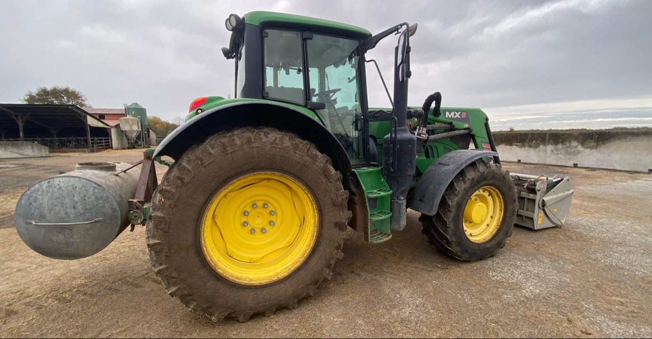 Tracteur chargeur JOHN DEERE 6145M - photo slide 3