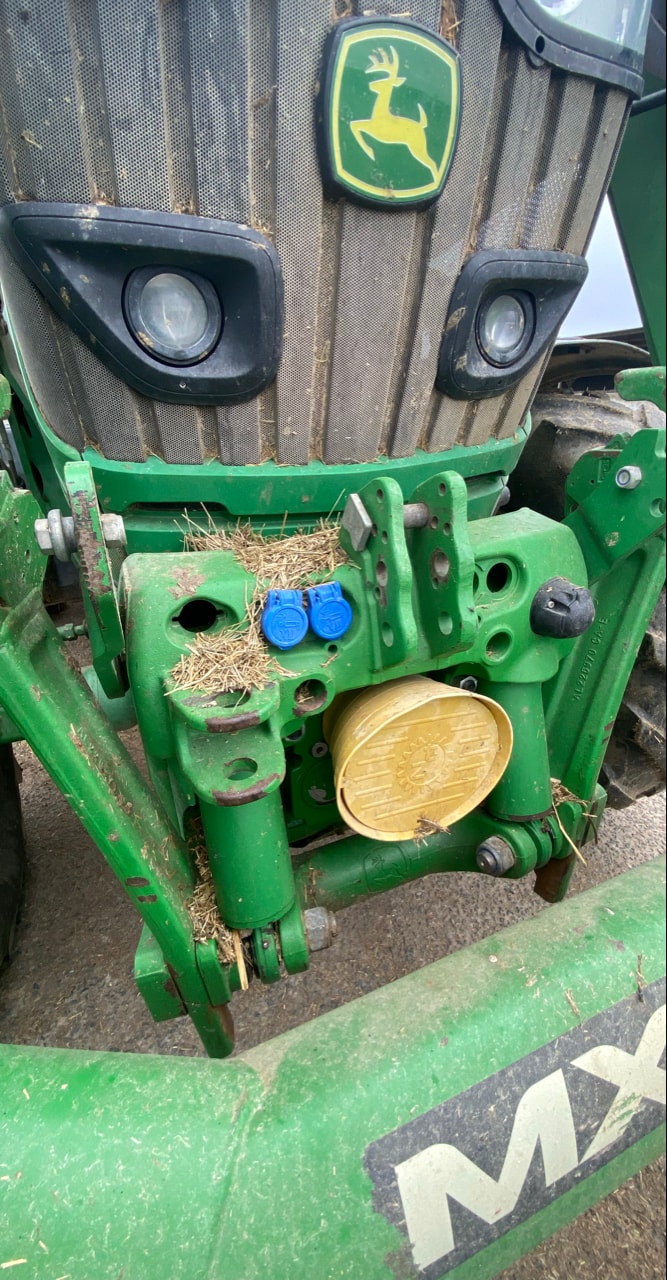 Tracteur chargeur JOHN DEERE 6145M - photo slide 12