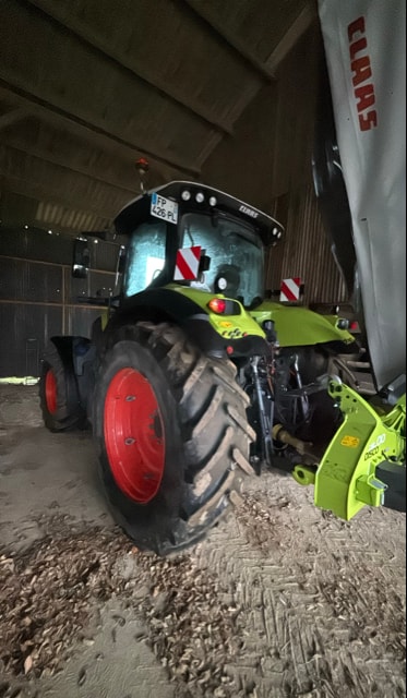 Tracteur CLAAS AXION 830 - photo slide 2