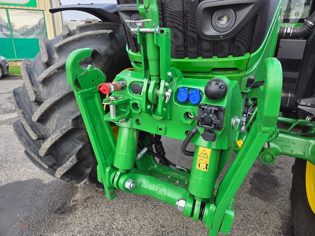 Tracteur JOHN DEERE 6M250 - photo slide 12