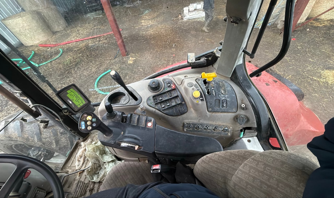 Tracteur CASE IH MAXXUM 110 - photo slide 13