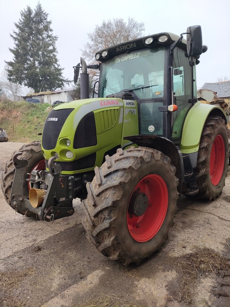 Tracteur CLAAS ARION 520 - photo slide 1