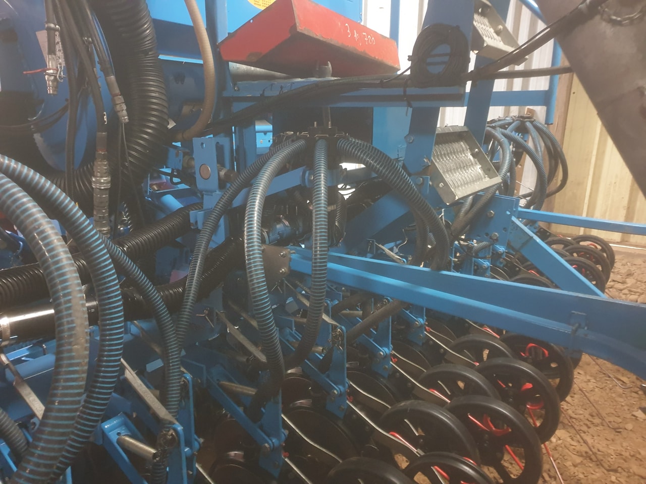 Semoir en ligne LEMKEN SOLITAIR 9 4m50 REPLIABLE - photo slide 9