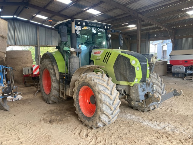 Tracteur CLAAS ARION 630  - photo slide 1
