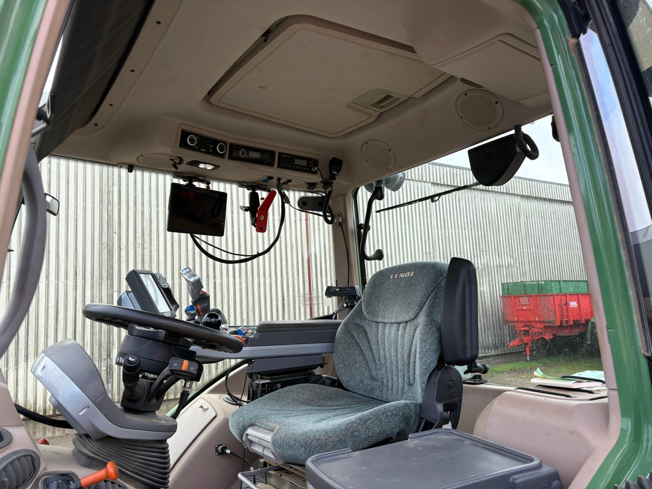 Tracteur FENDT 720 SCR - photo slide 18