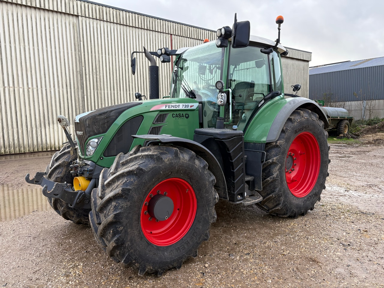 Tracteur FENDT 720 SCR - photo slide 1