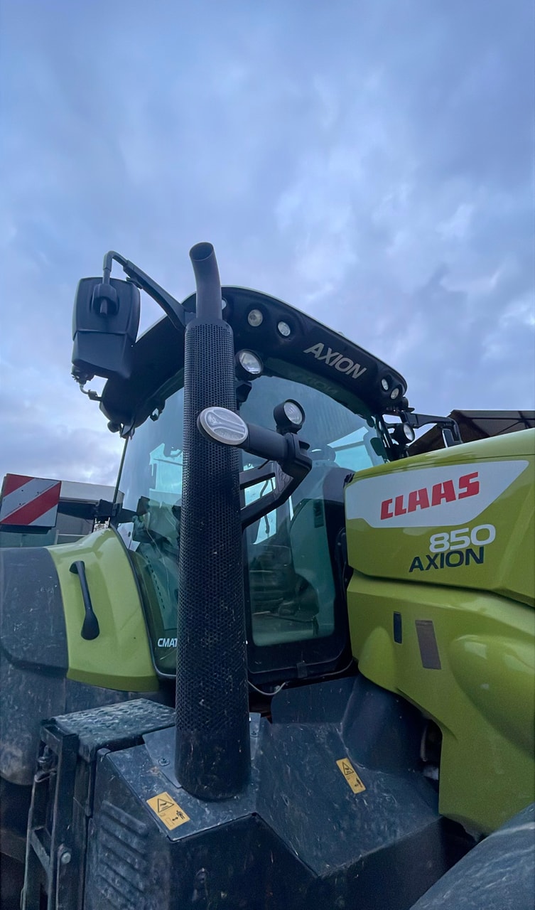 Tracteur CLAAS AXION 850 - photo slide 6