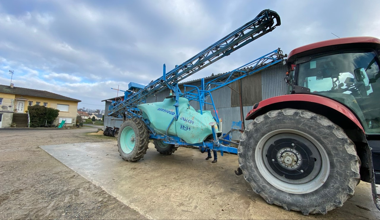 Pulverisateur BERTHOUD Tracker - photo slide 1
