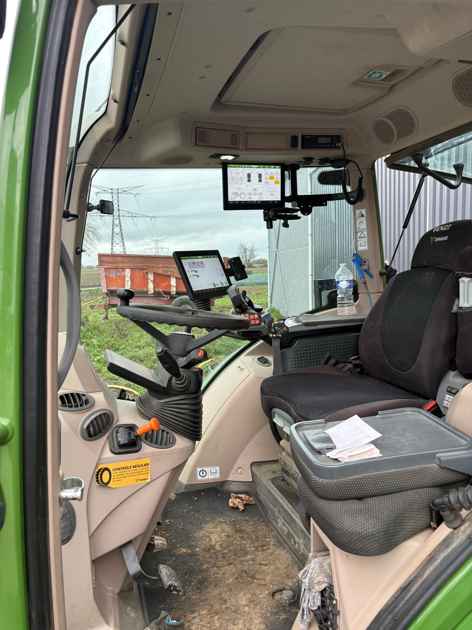 Tracteur chargeur FENDT 720 VARIO PROFI + - photo slide 12