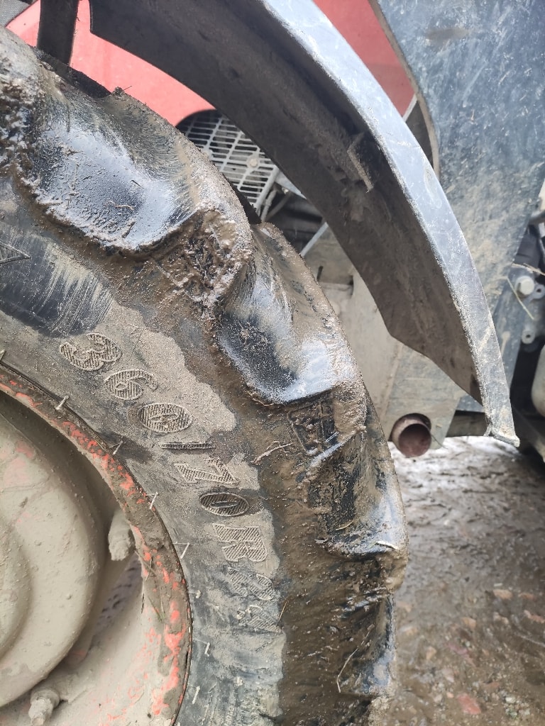 Tracteur chargeur KUBOTA M8560 DTH - photo slide 14