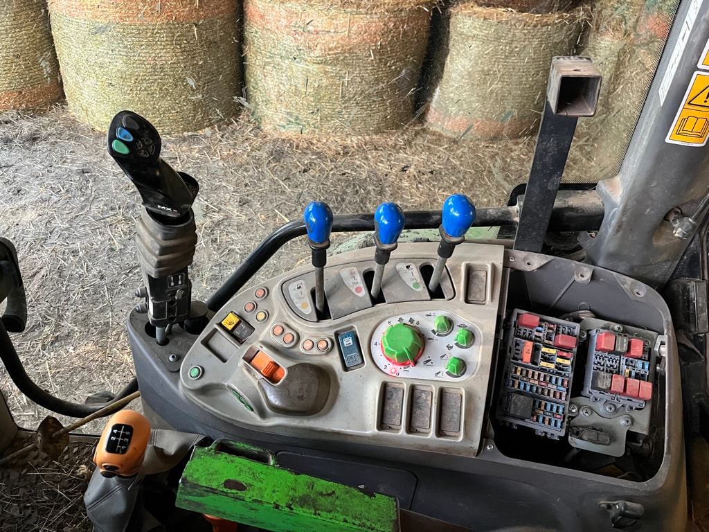 Tracteur chargeur DEUTZ FAHR 5115 - photo slide 29