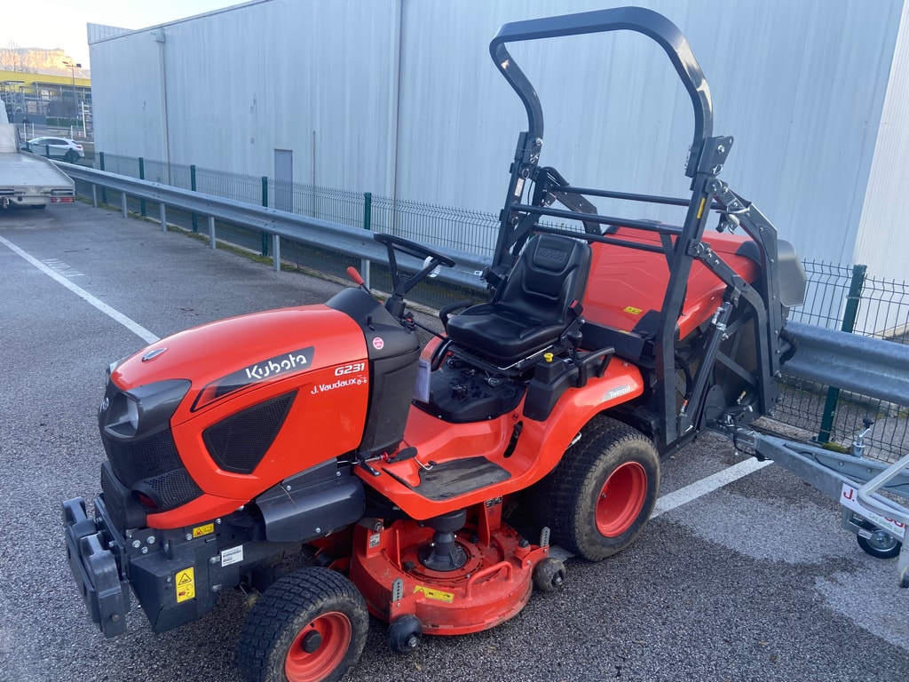 Tondeuse autoportee KUBOTA Gr231 - photo slide 4