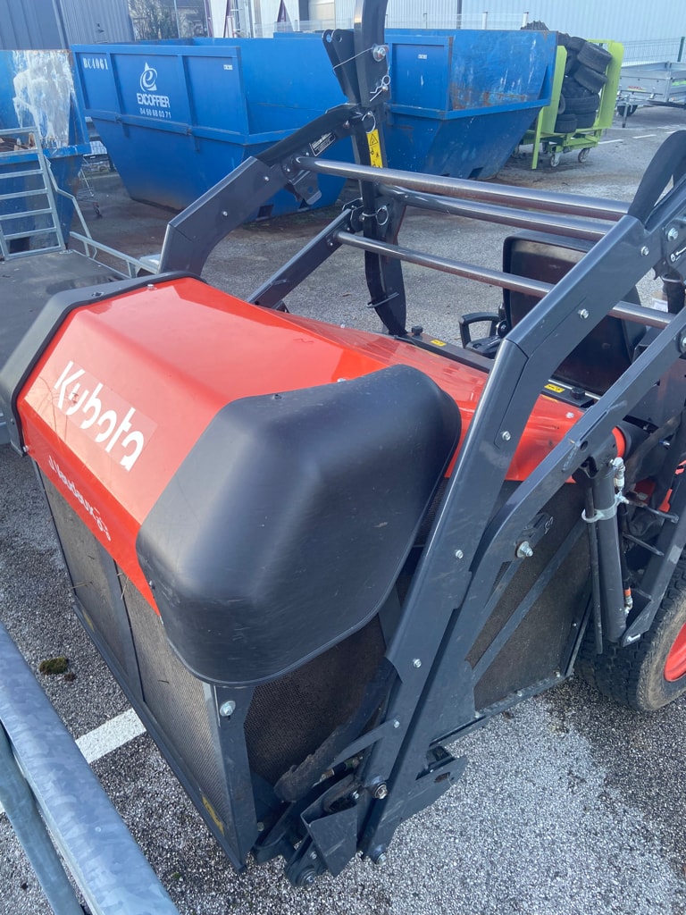 Tondeuse autoportee KUBOTA Gr231 - photo slide 9