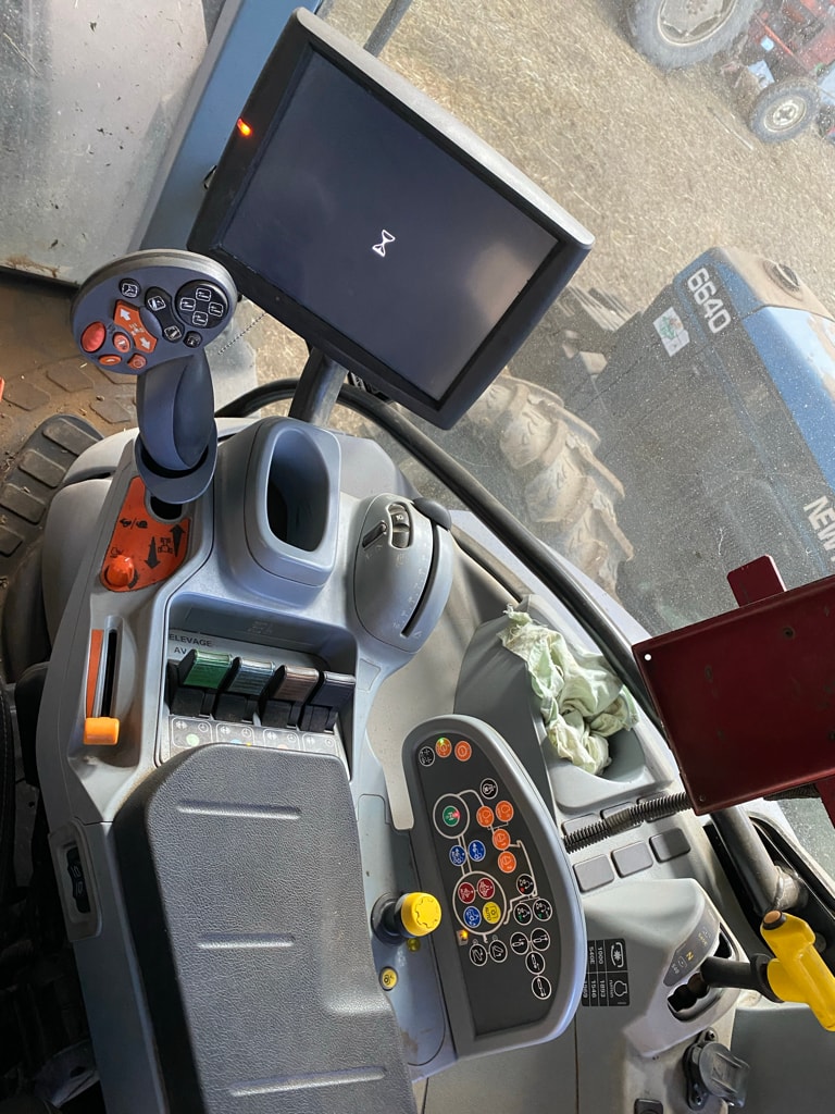 Tracteur NEW HOLLAND T6.165 DYNAMIC C. - photo slide 12