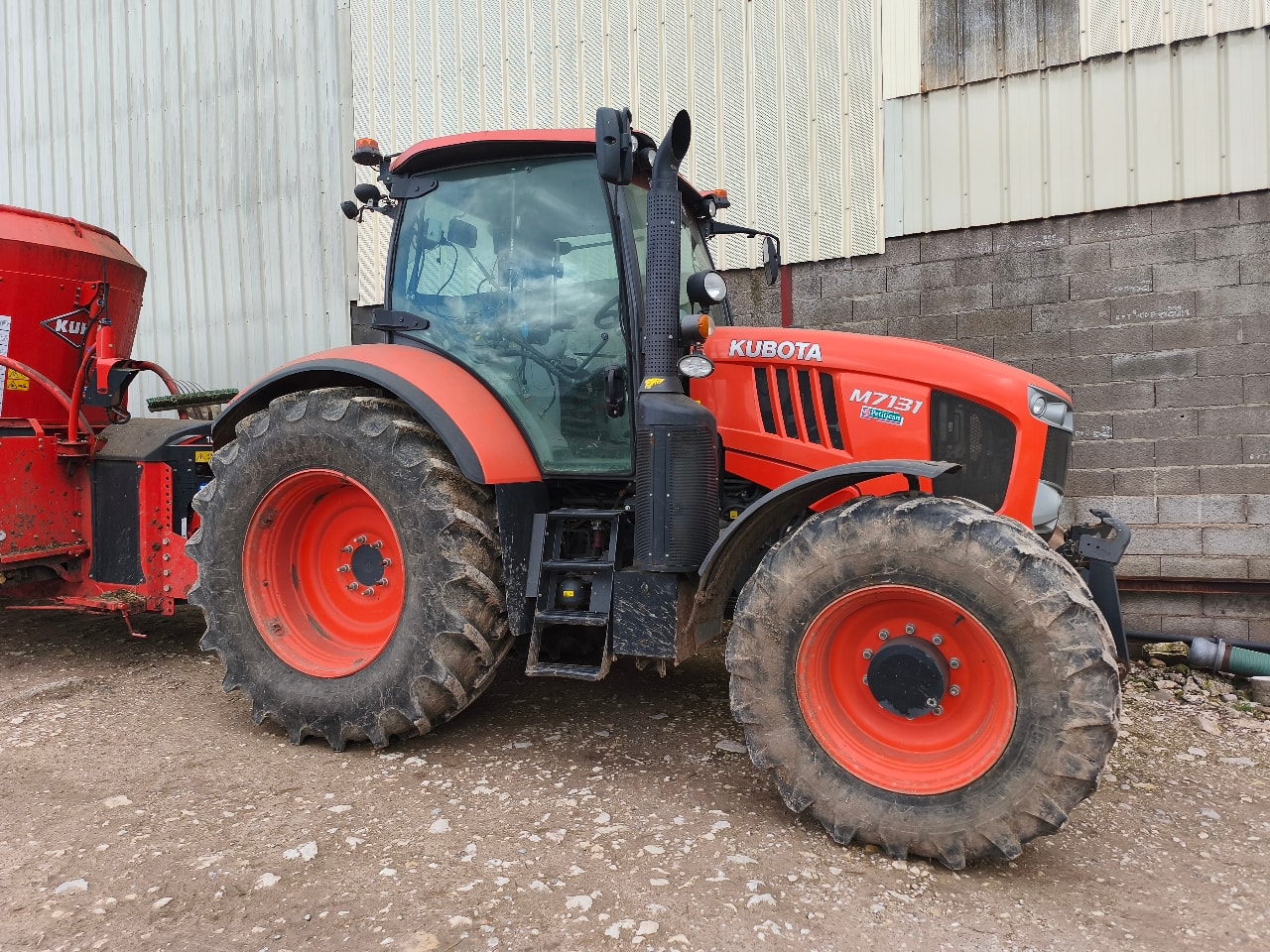Tracteur KUBOTA M7131 K ACCESS - photo slide 1
