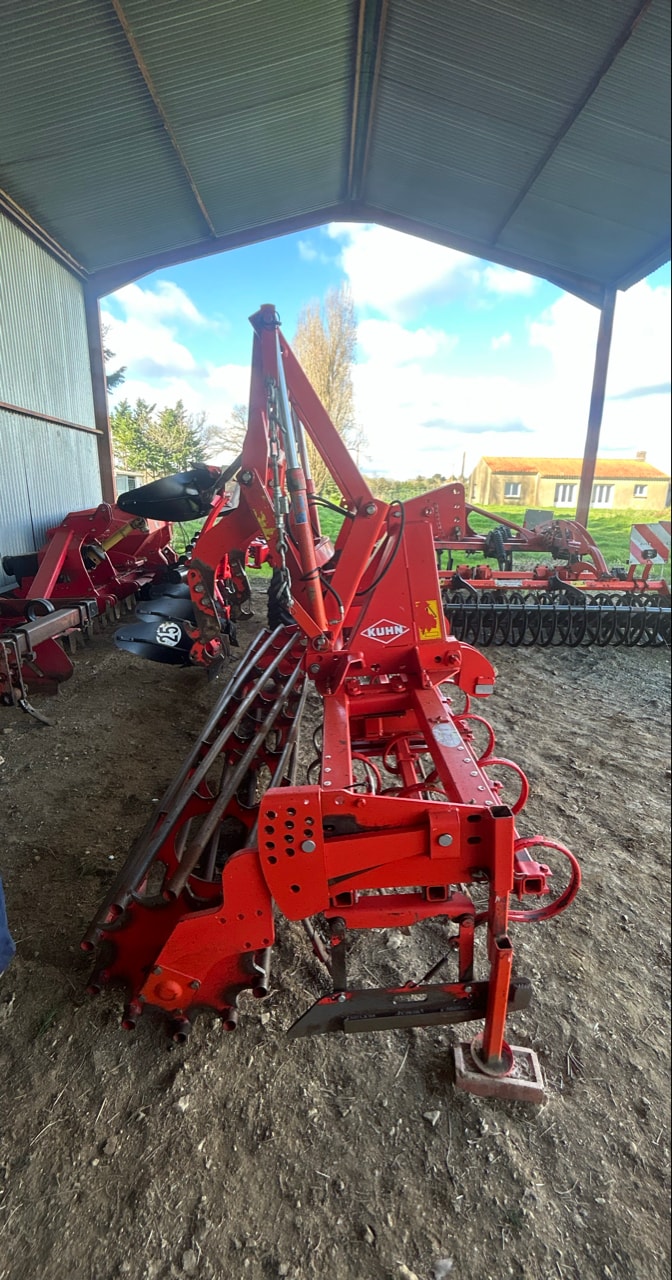 Vibroculteur KUHN CD 300 - photo slide 4