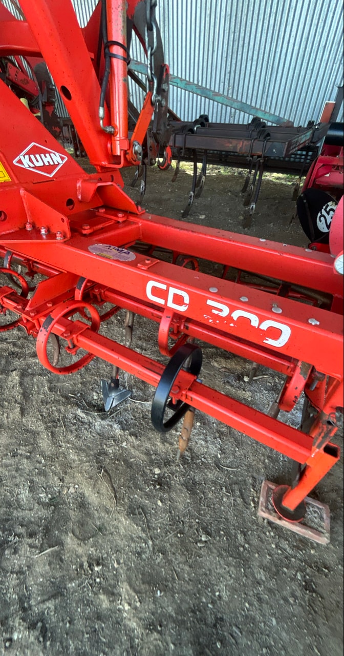 Vibroculteur KUHN CD 300 - photo slide 7