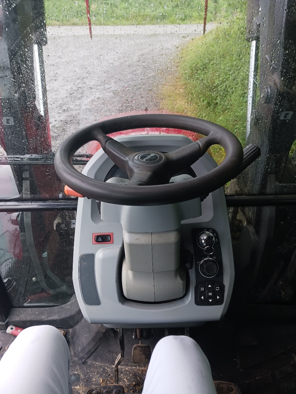 Tracteur chargeur VALTRA A104 MH4 - photo slide 3