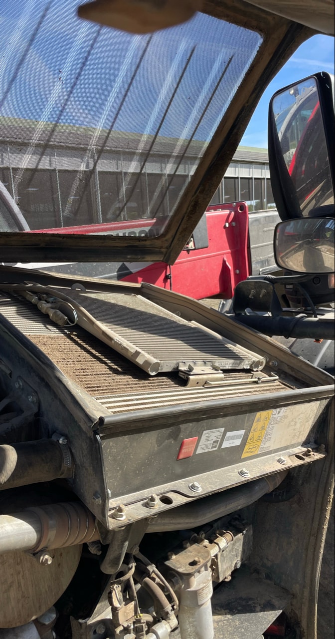 Telescopique MASSEY FERGUSON TH 7038 - photo slide 13