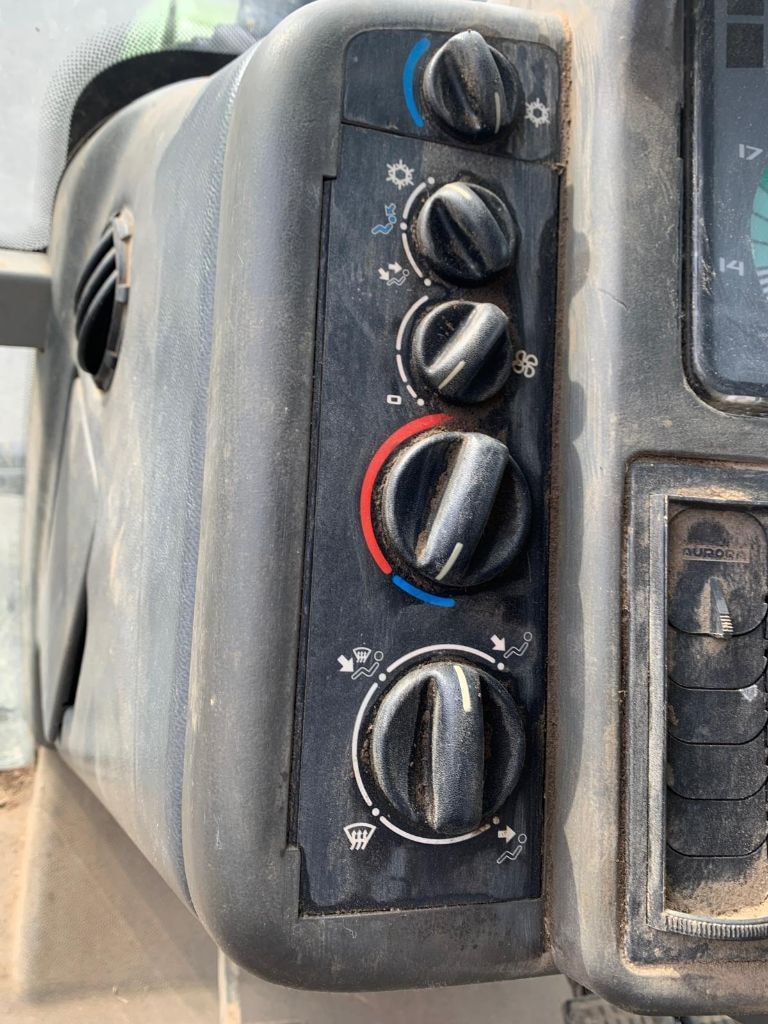 Tracteur CLAAS Ares 616 RC - photo slide 24