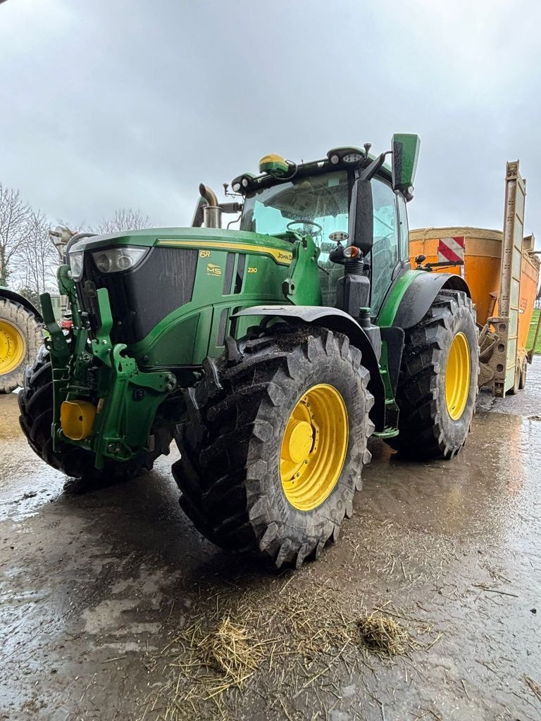 Tracteur JOHN DEERE 6R230 - photo slide 1