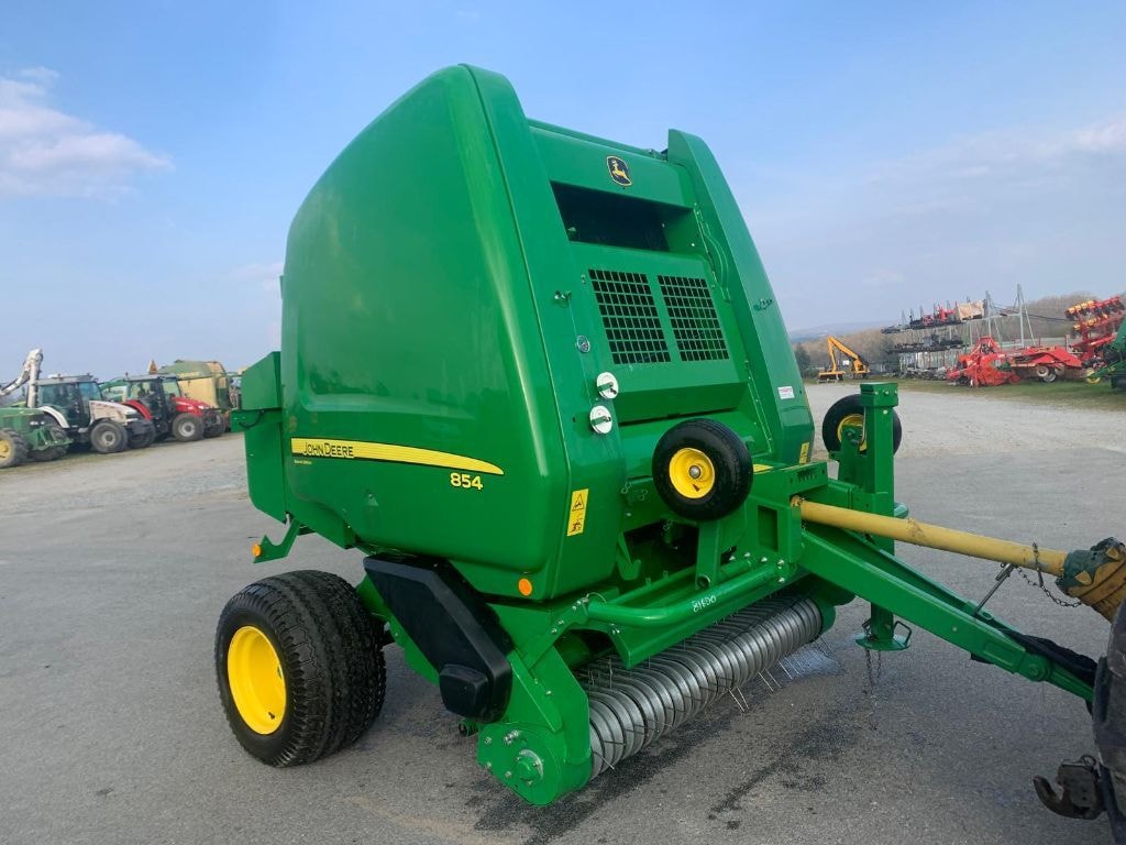 Presse balles rondes JOHN DEERE 854 Spécial Édition pic up 2.20m  - photo slide 2