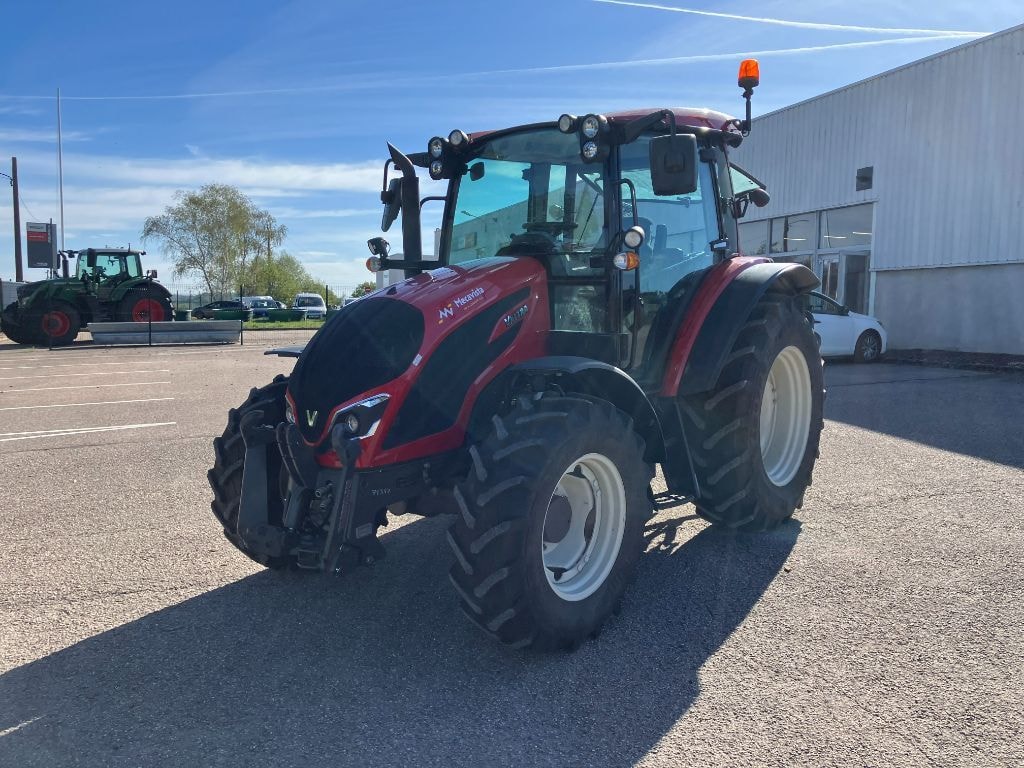 Tracteur VALTRA A95 - photo slide 2