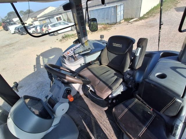 Tracteur VALTRA S274 - photo slide 18