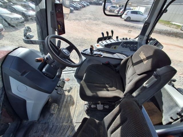 Tracteur chargeur VALTRA N 135A - photo slide 17
