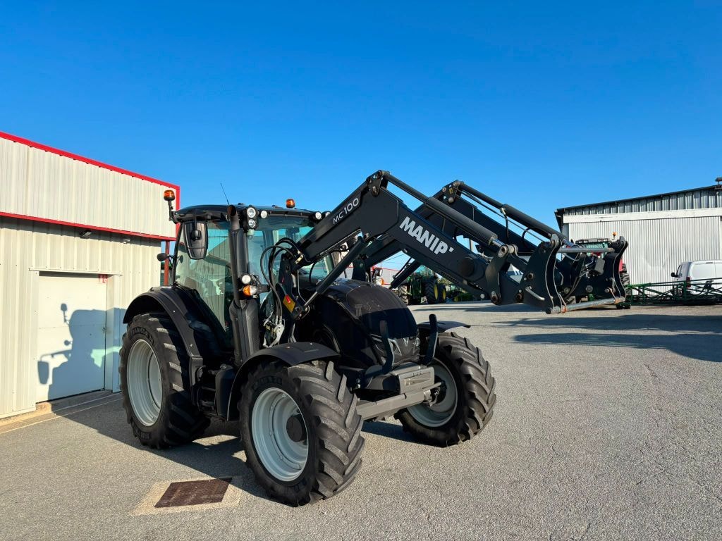 Tracteur chargeur VALTRA N 134  HITECH 5 - photo slide 2
