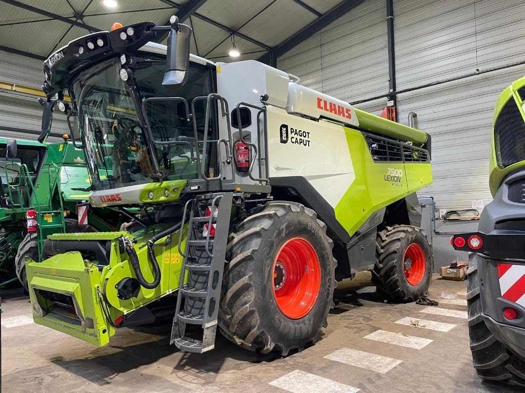 Moissonneuse CLAAS Lexion 7500 - photo slide 11