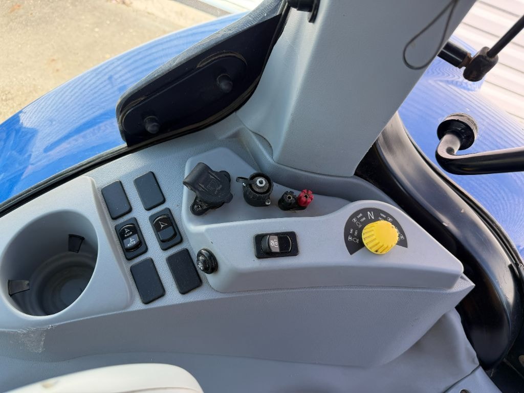 Tracteur NEW HOLLAND T7.230 - photo slide 21