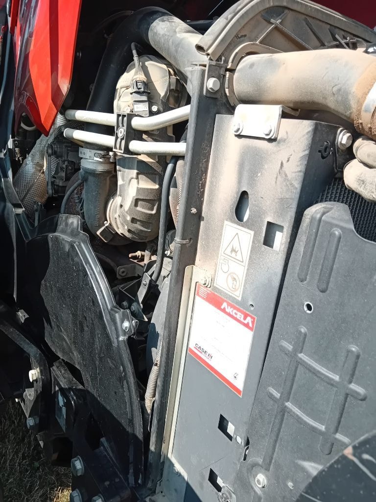 Tracteur chargeur CASE IH MAXXUM 150 AD8 - photo slide 9