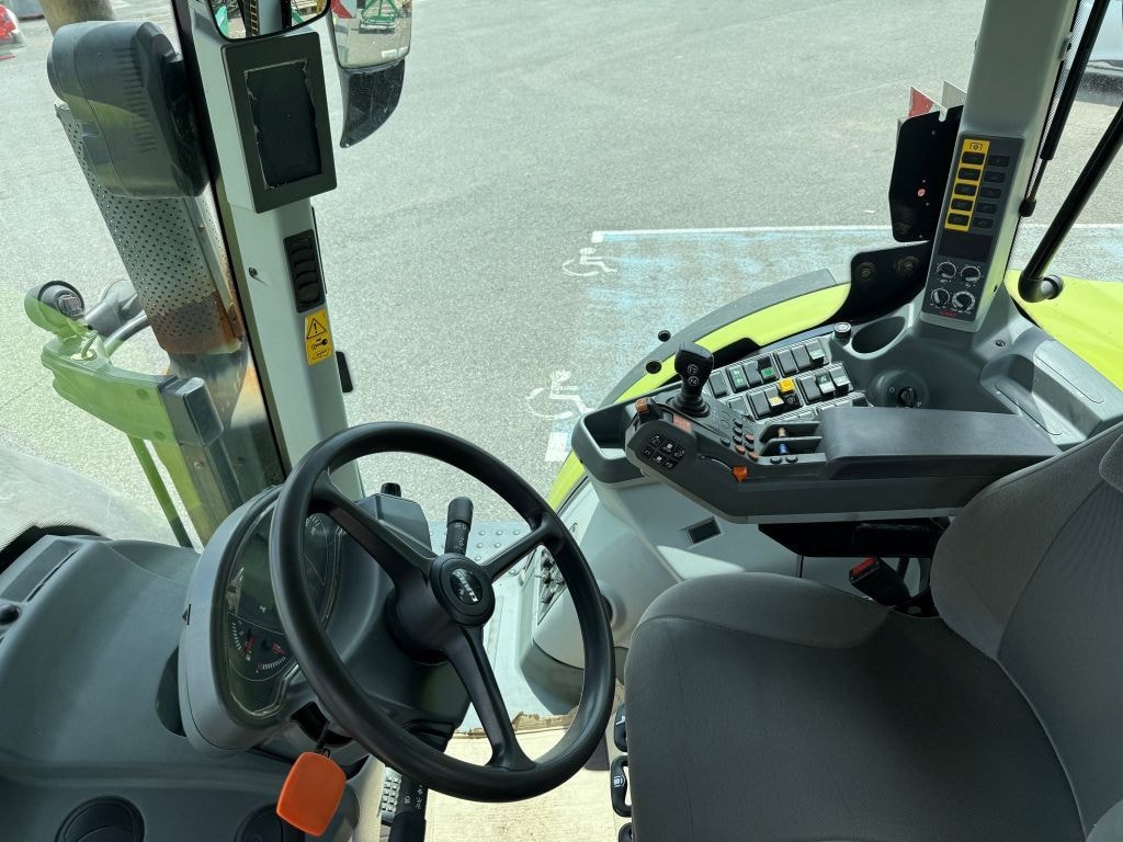 Tracteur CLAAS ARION 630 SUR MESURE - photo slide 16