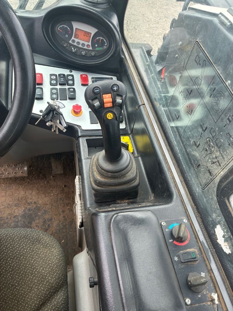 Telescopique BOBCAT TL 30.60 - photo slide 12