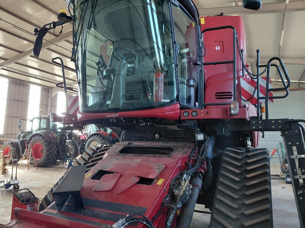 Moissonneuse CASE IH AXIAL-FLOW 8240 SANS COUPE - photo slide 8