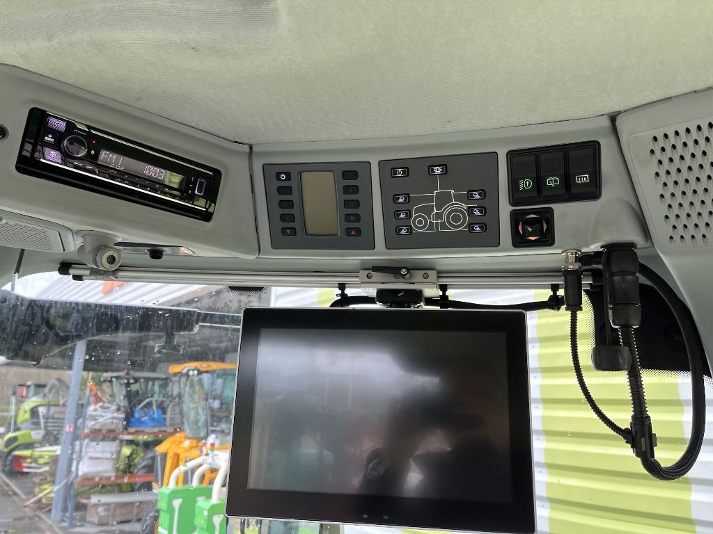 Tracteur CLAAS AXION 950 CEBIS - photo slide 10