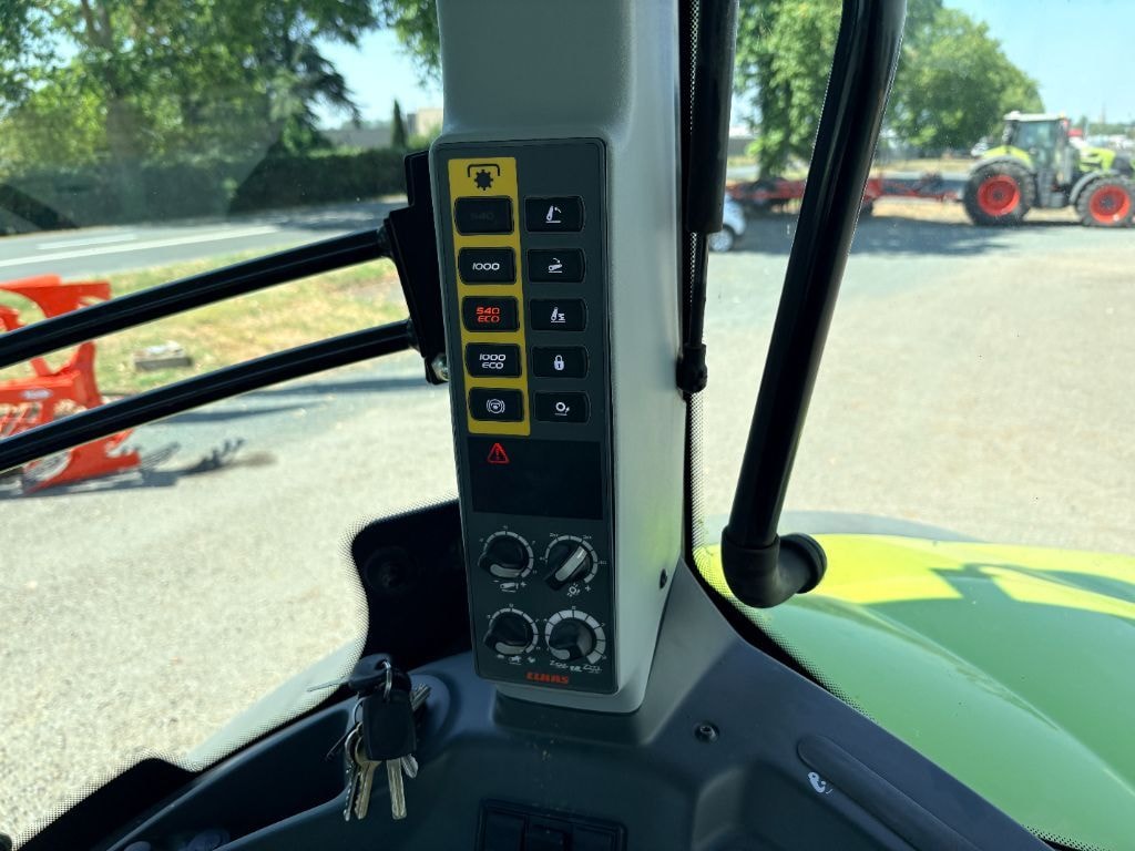 Tracteur CLAAS AXION 810 CMATIC - photo slide 14