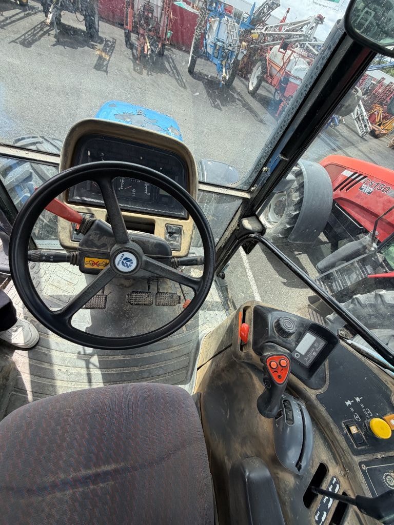 Tracteur NEW HOLLAND TM 125 - photo slide 4